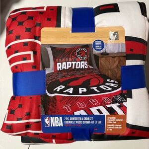 NBA Toronto Raptors 2-Piece Reversible Comforter & Sham Set - New in Package